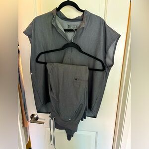 Figs set- Graphite Rafaela top(M) and Zamora joggers(M-tall)